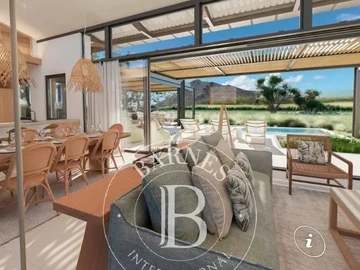 4 Bedroom Villa