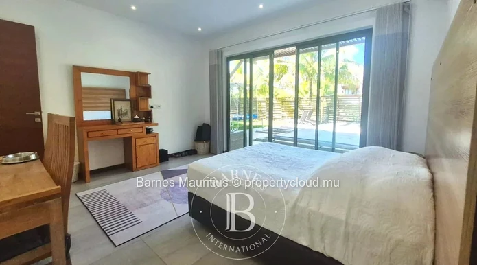 GRAND BAIE - Spacious modern villa with pool - 3 bedroom
