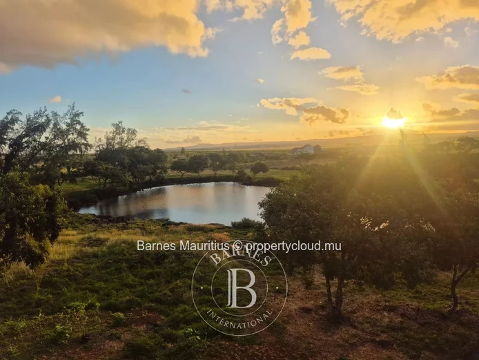 POINTE D'ESNY – Luxury Penthouse Overlooking Nature with Jacuzzi – 3 Bedrooms