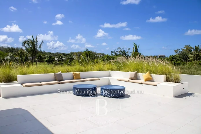 BEAU CHAMP – Contemporary villa with pool and garden - 4 bedrooms