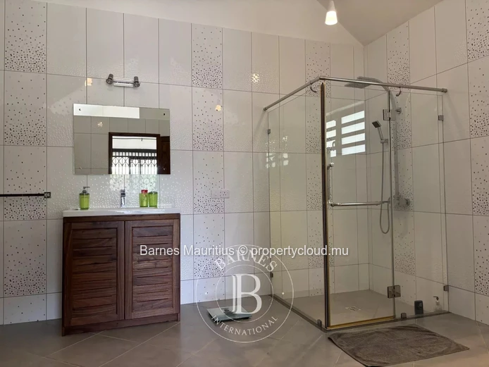 BEAU VALLON - Family House 493 m² - Land 1,632 m²