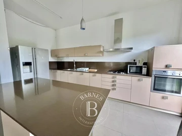 4 Bedroom Townhouse, Duplex