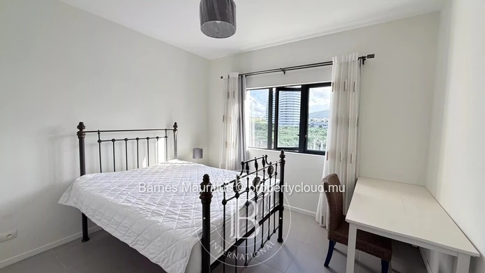 TRIANON – Bright and Secure Apartment with City & Mountain Views – 4 Bedrooms