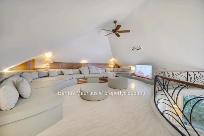 ANAHITA RESORT - Amazing & Spacious Villa on the Golf Course