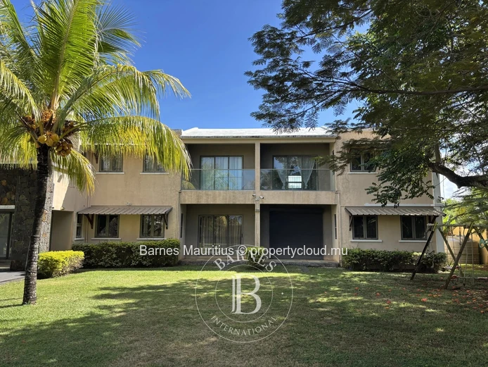 Beau Vallon - Residential complex - 1 house and 4 flats