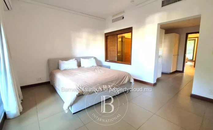 AZURI - Spacious Garden Apartment - 3 Bedrooms