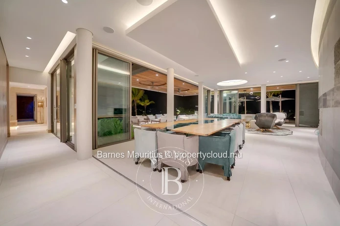 BEAU CHAMP – Luxurious golf-front villa with sea view – 5 bedrooms