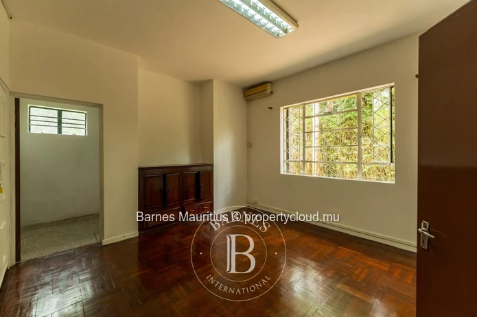 MOKA – Large Family House for Sale – 5 Bedrooms