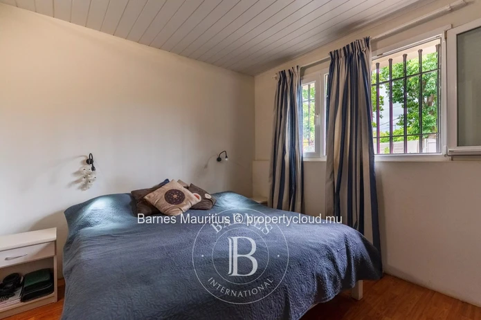 MOKA - Large Family House with Pool for Sale - 6 Bedrooms
