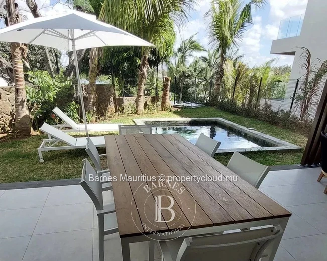 POINTE AUX CANONNIERS – Brand-new garden apartment with private pool – 2 bedrooms