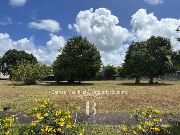 BEAU VALLON - Terrain résidentiel - 1 286 m² (30,47 perches)