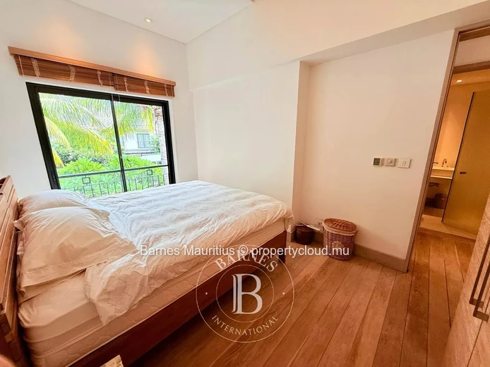 RIVIÈRE NOIRE – Marina duplex with private mooring – 3 bedrooms