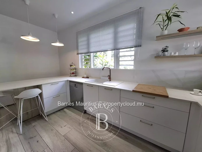 FLORÉAL – Spacious family home with indoor pool – 6 bedrooms