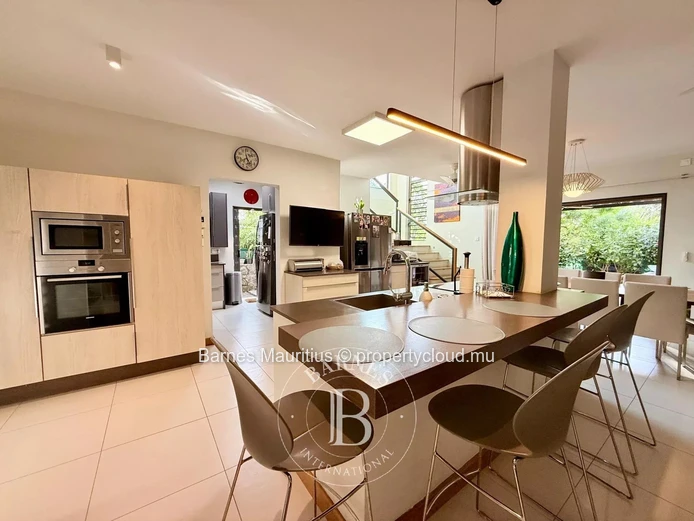 BLACK RIVER - Beautiful and Modern Family Villa - 4 Bedrooms
