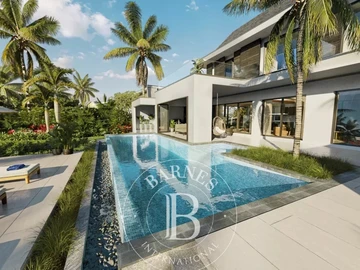 6 Bedroom Villa