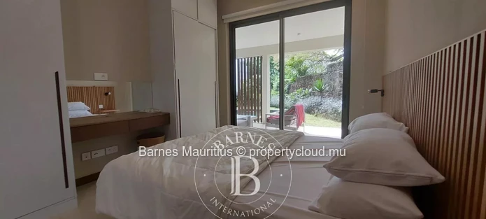 POINTE AUX CANONNIERS - Ground Floor Apartment - 3 Bedrooms
