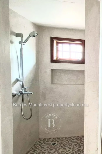 POINTE AUX CANONNIERS – Elegant Coastal Villa with Pool and Garden – 4 Bedrooms