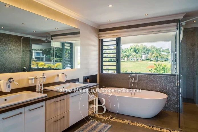 MOKA – Spacious villa – 3 bedrooms