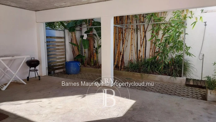 POINTE D'ESNY - Comfortable Duplex Close to Beach Access - 3 Bedrooms.