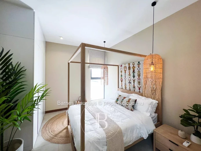 POINTE AUX CANONNIERS - Luxurious Penthouse with private deck and views - 3 bedrooms