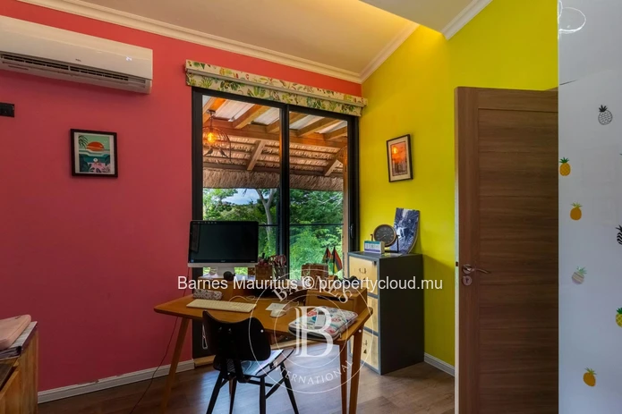 BALACLAVA - Family Home - 6 Bedrooms