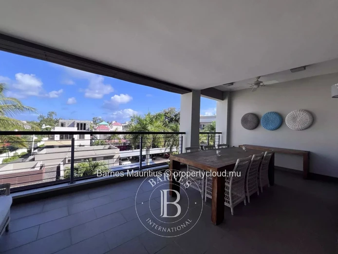 BAIN BOEUF – Penthouse with rooftop, pool, close to the beaches – 3 bedrooms
