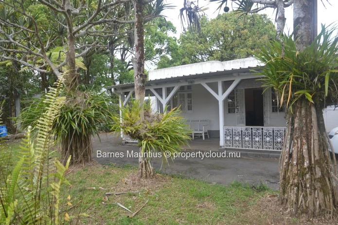 CUREPIPE - 2 detached houses that can be used as retail spaces - 420 m²