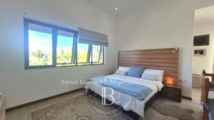 GRAND BAIE - Spacious modern villa with pool - 3 bedroom