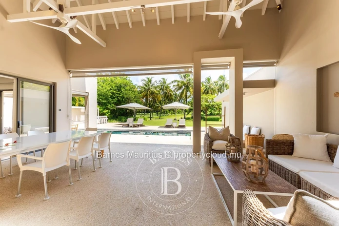 ANAHITA GOLF RESORT - Luxury 5-Bedroom Villa with Golf Course Views