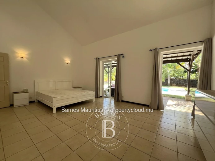 ROCHES NOIRES – Bright Villa in a Secure Estate, Close to Azuri