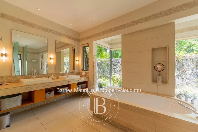 Anahita Golf Resort – 4-Bedroom Villa with Golf Course View