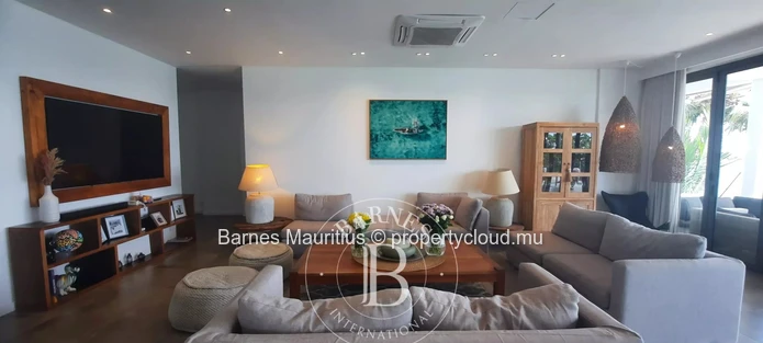 Grand Baie - Seafront Penthouse With 4 Bedrooms