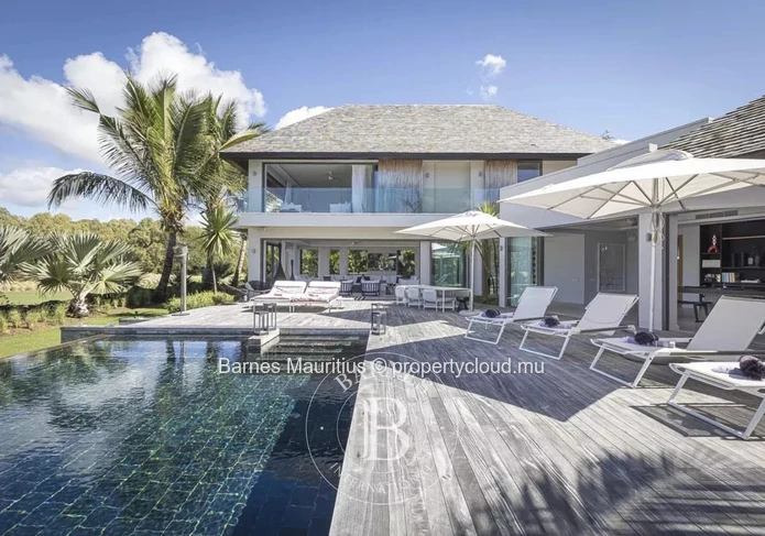 ANAHITA GOLF RESORT – 5-Bedroom Villa with Exceptional Sea View