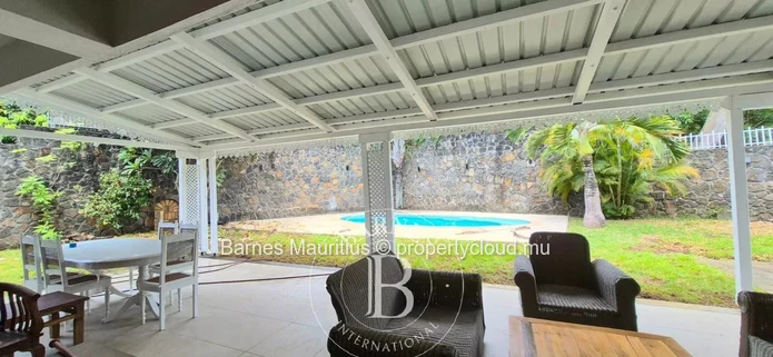 POINTE AUX CANONNIERS – Elegant Coastal Villa with Pool and Garden – 4 Bedrooms