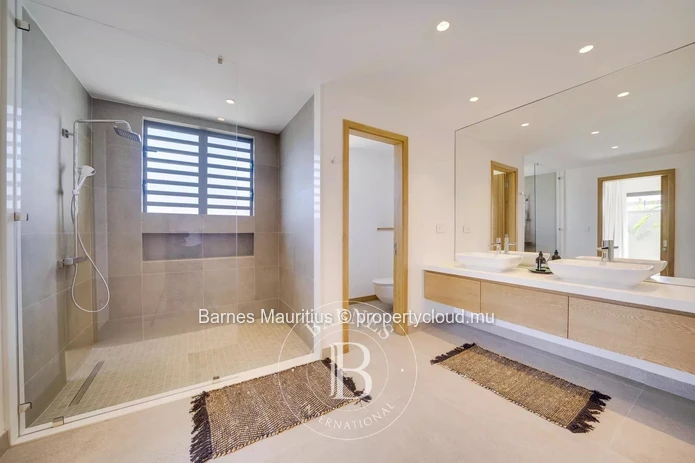 ANAHITA RESORT - New villa on a golf course with partial sea view - 4 bedrooms