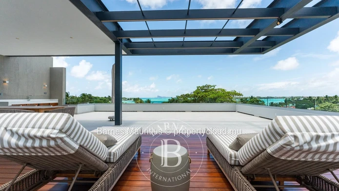 MONT CHOISY - Luxury Penthouse with Sea Views and Private Pool - 3 Bedrooms