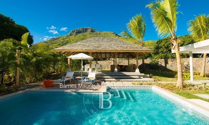 RIVIÈRE NOIRE - Luxury Villas - 4  Bedrooms