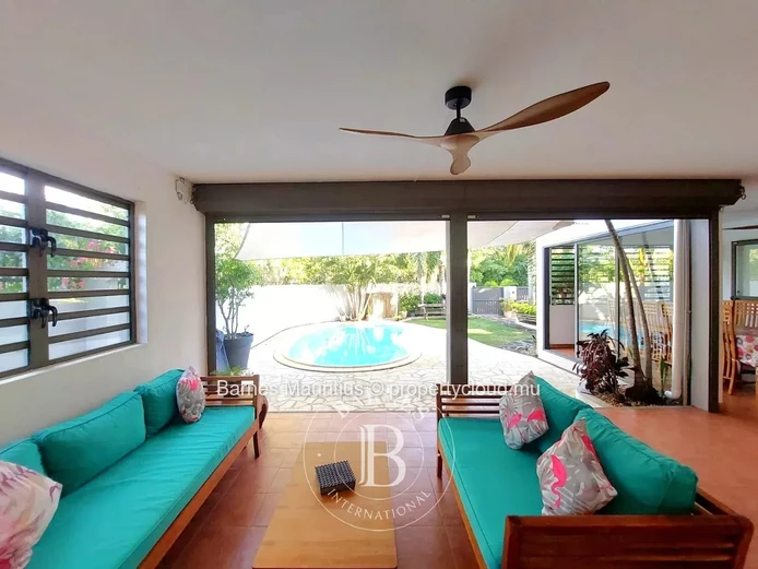 PEREYBÈRE – Superbe maison familiale moderne avec piscine – 4 chambres