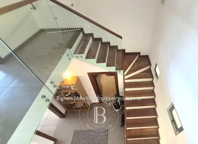 GRAND BAIE - Spacious modern villa with pool - 3 bedroom