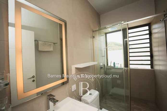 TAMARIN. Spacious Penthouse with Sea View, 3 Bedrooms