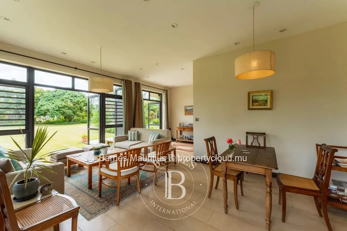 VACOAS - Magnifique maison familiale au charme intemporel – 5 chambres à coucher