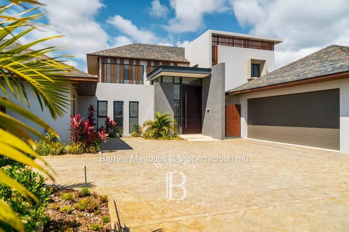 MONT CHOISY - Off-plan - Villas Fairway - 5 bedrooms | Last one Available