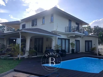 4 Bedroom Villa