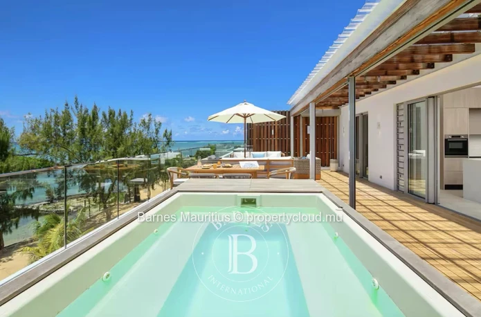 GRAND GAUBE – Waterfront Penthouse – 3 Bedrooms with Exceptional Views