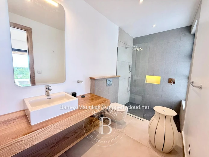 BEL OMBRE - Chic Villa with Sea and Golf Views - 4 Bedrooms