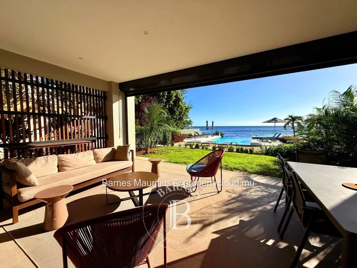 TAMARIN – Luxury Beachfront Apartment – 3 Bedrooms