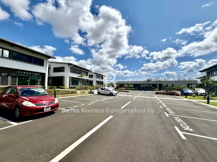 CALEBASSES - New office space - 242 m²