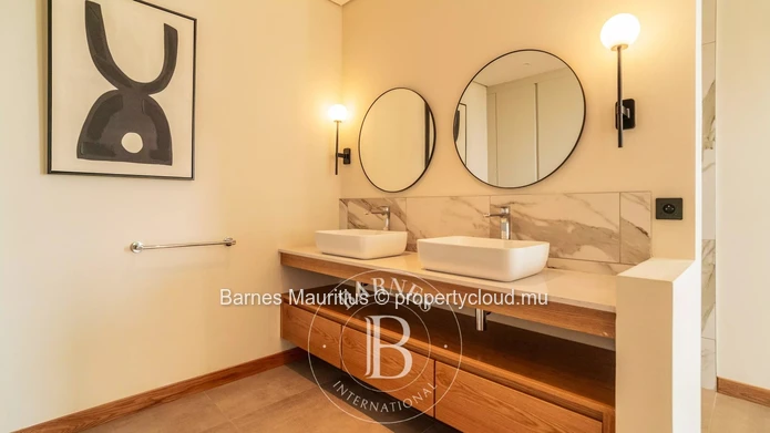 Black River - Villa with Sea View - 5 Bedrooms