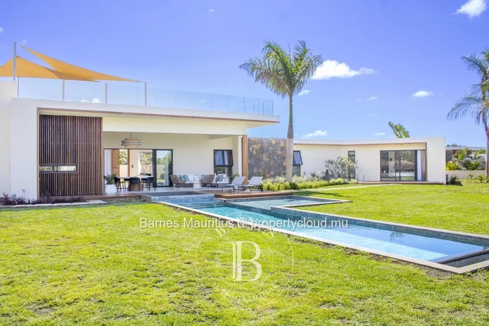 BEAU CHAMP – Family villa with rooftop and golf view – 3 bedrooms