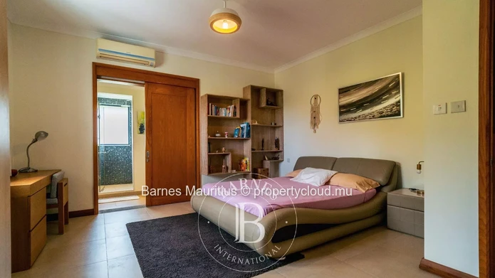 RIVIERE NOIRE - Serene villa with swimming pool - 4 bedrooms